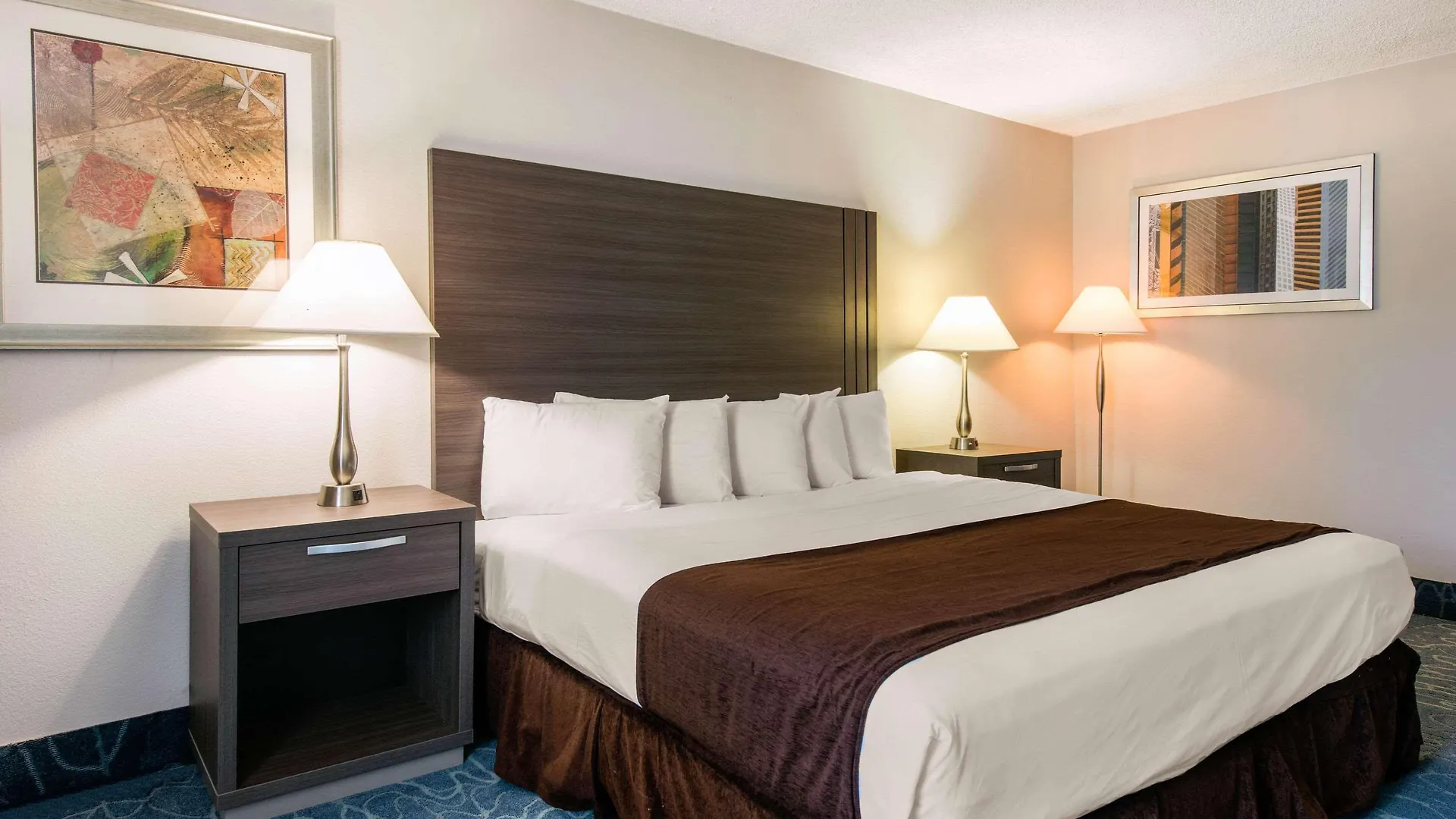 Hotel Econo Airport