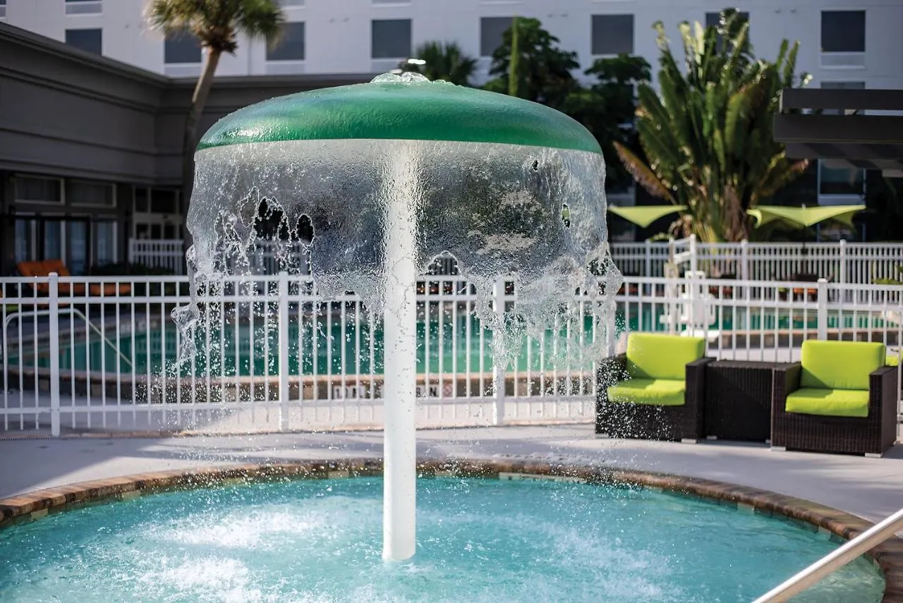 Resort & Across From Universal By Ihg 3*