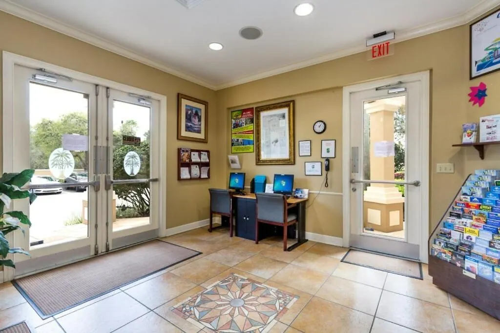 Luxurious - Just 2 Miles From #404 Lejlighed