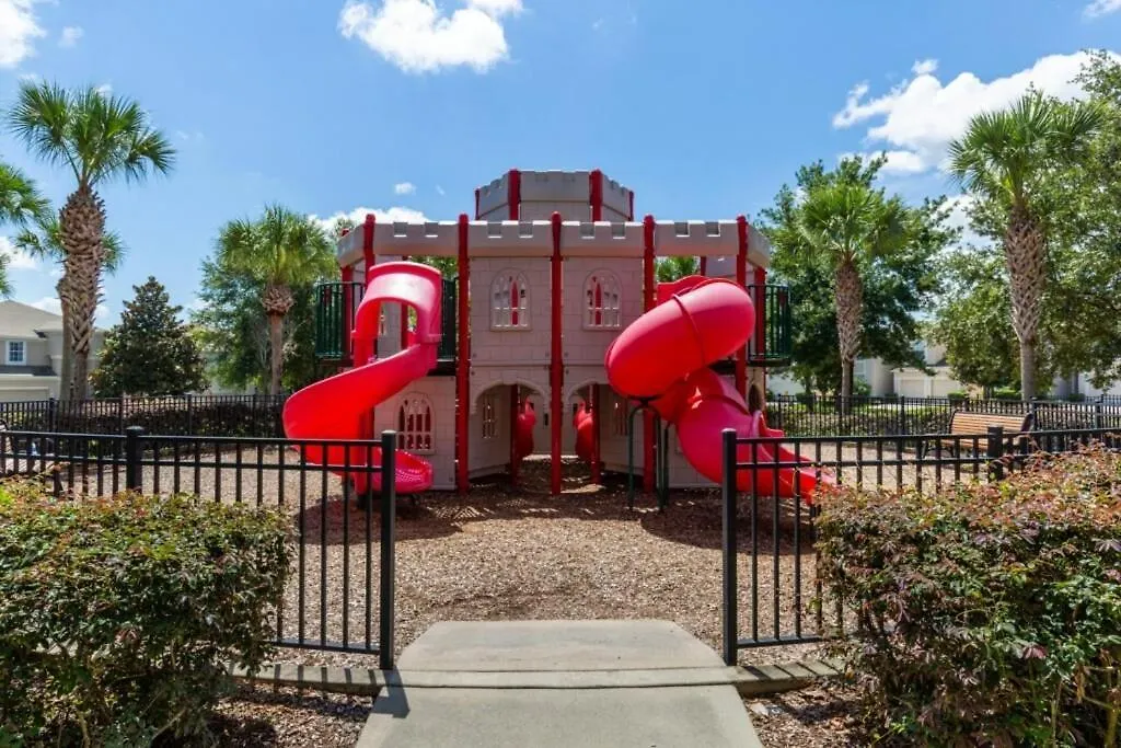 Luxurious - Just 2 Miles From #404 Lejlighed