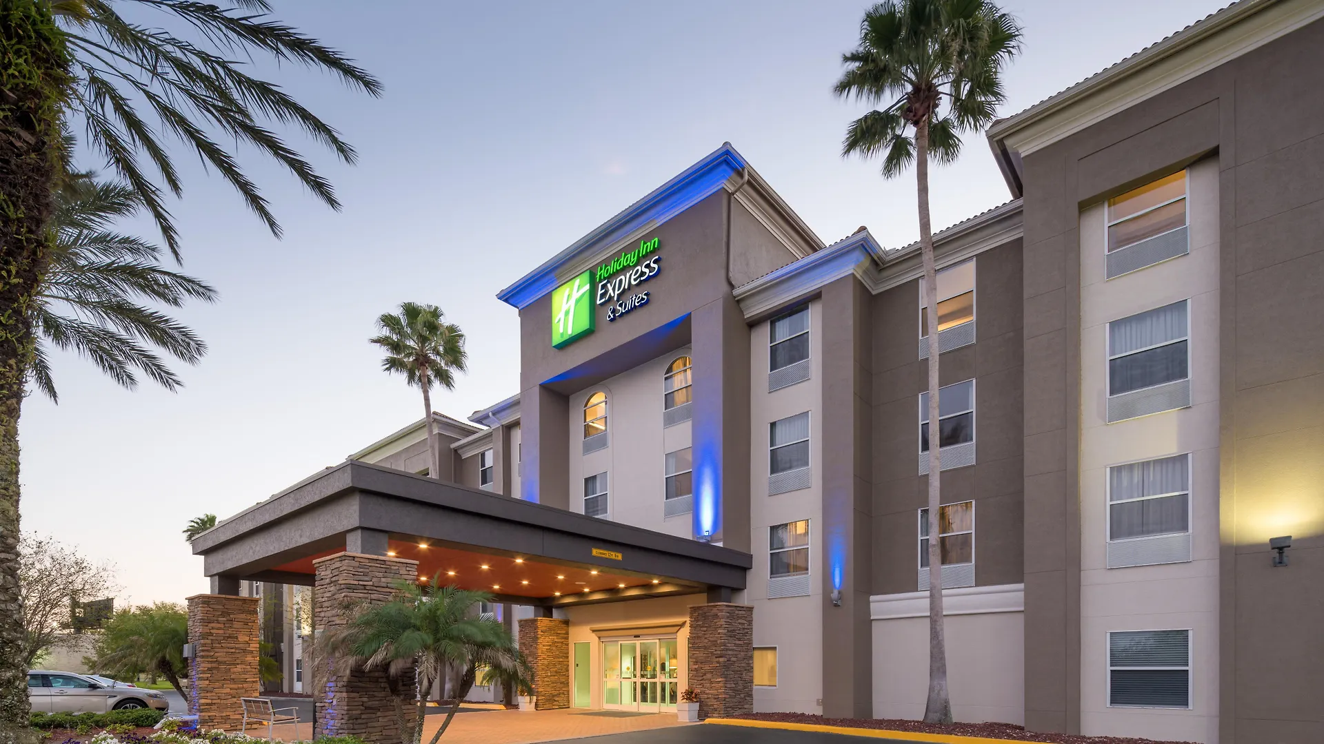 Holiday Express & International Airport By Ihg 2*