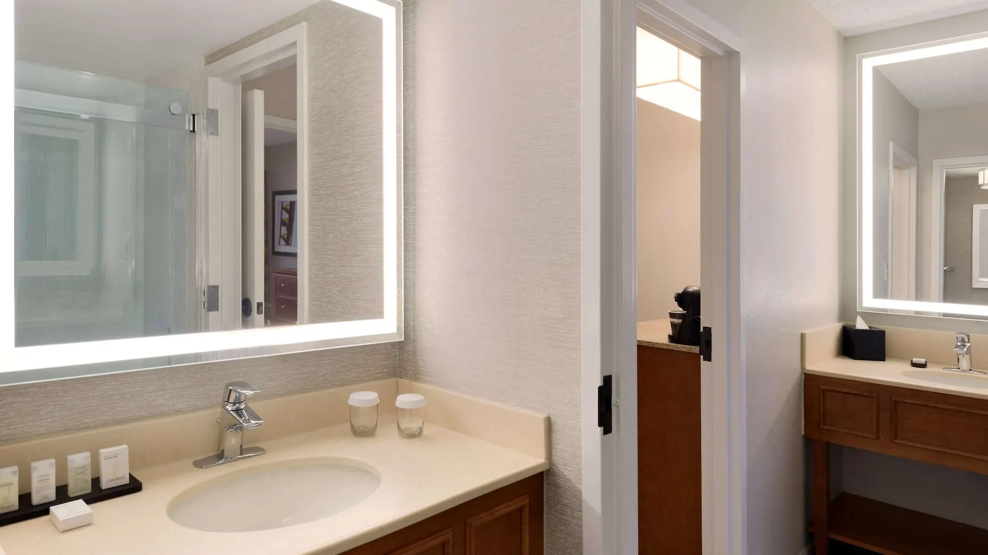 Embassy By Hilton Orlando International Drive Icon Park Hotell 3*