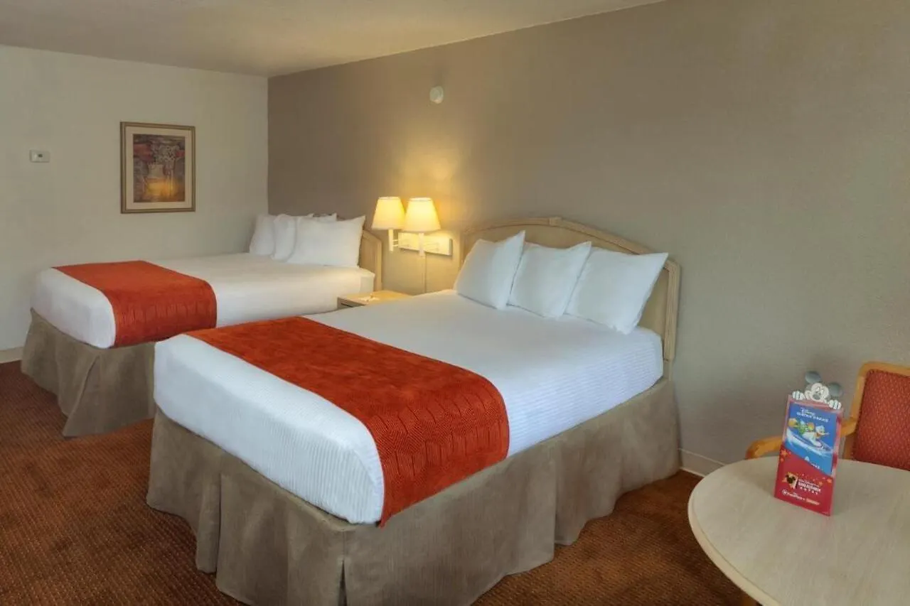 Ramada By Wyndham Kissimmee Gateway - Free Theme Park Shuttle 3*