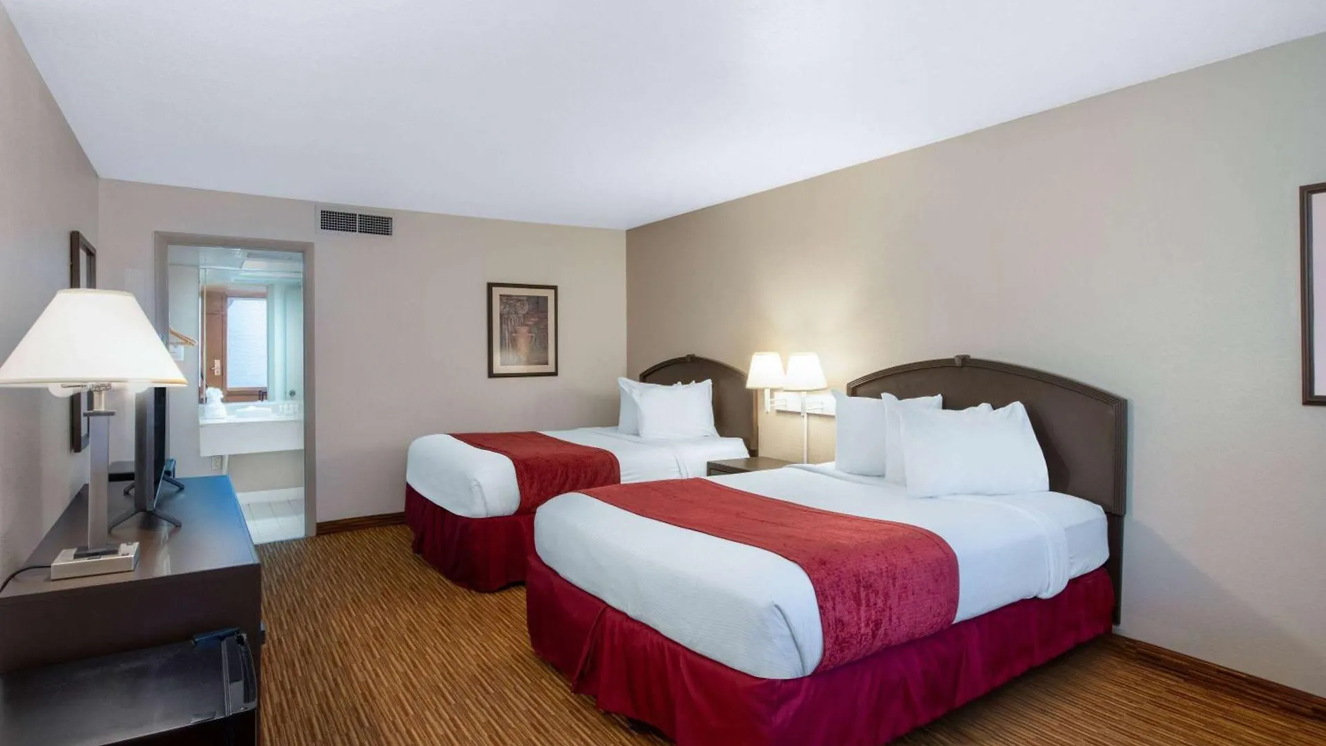 Hotel Ramada By Wyndham Kissimmee Gateway - Free Theme Park Shuttle Four Corners