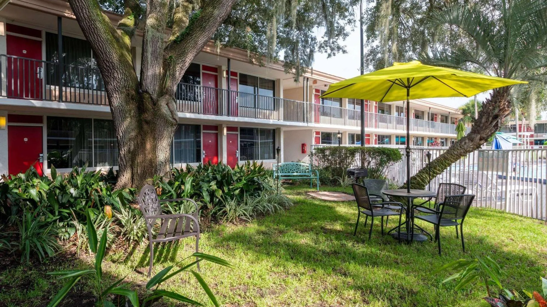 Hotel Ramada By Wyndham Kissimmee Gateway - Free Theme Park Shuttle