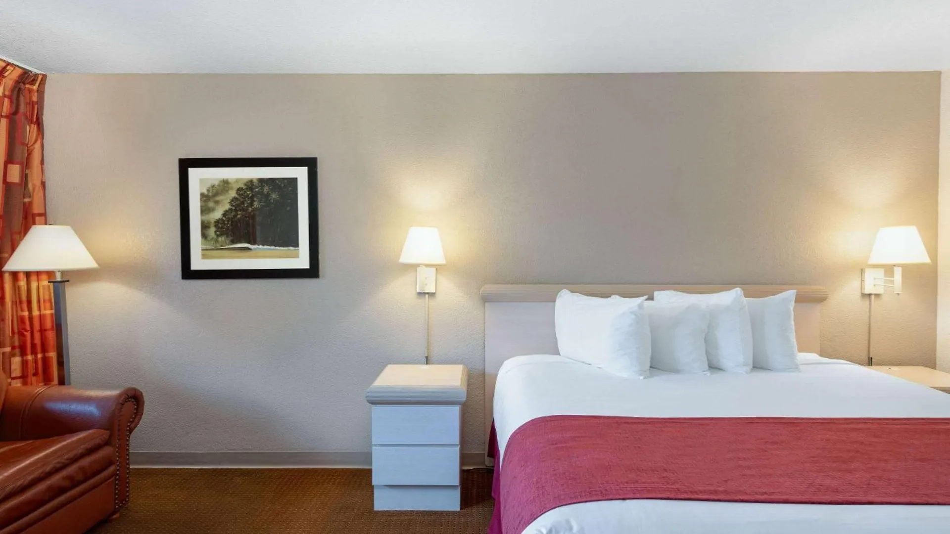 Ramada By Wyndham Kissimmee Gateway - Free Theme Park Shuttle Four Corners