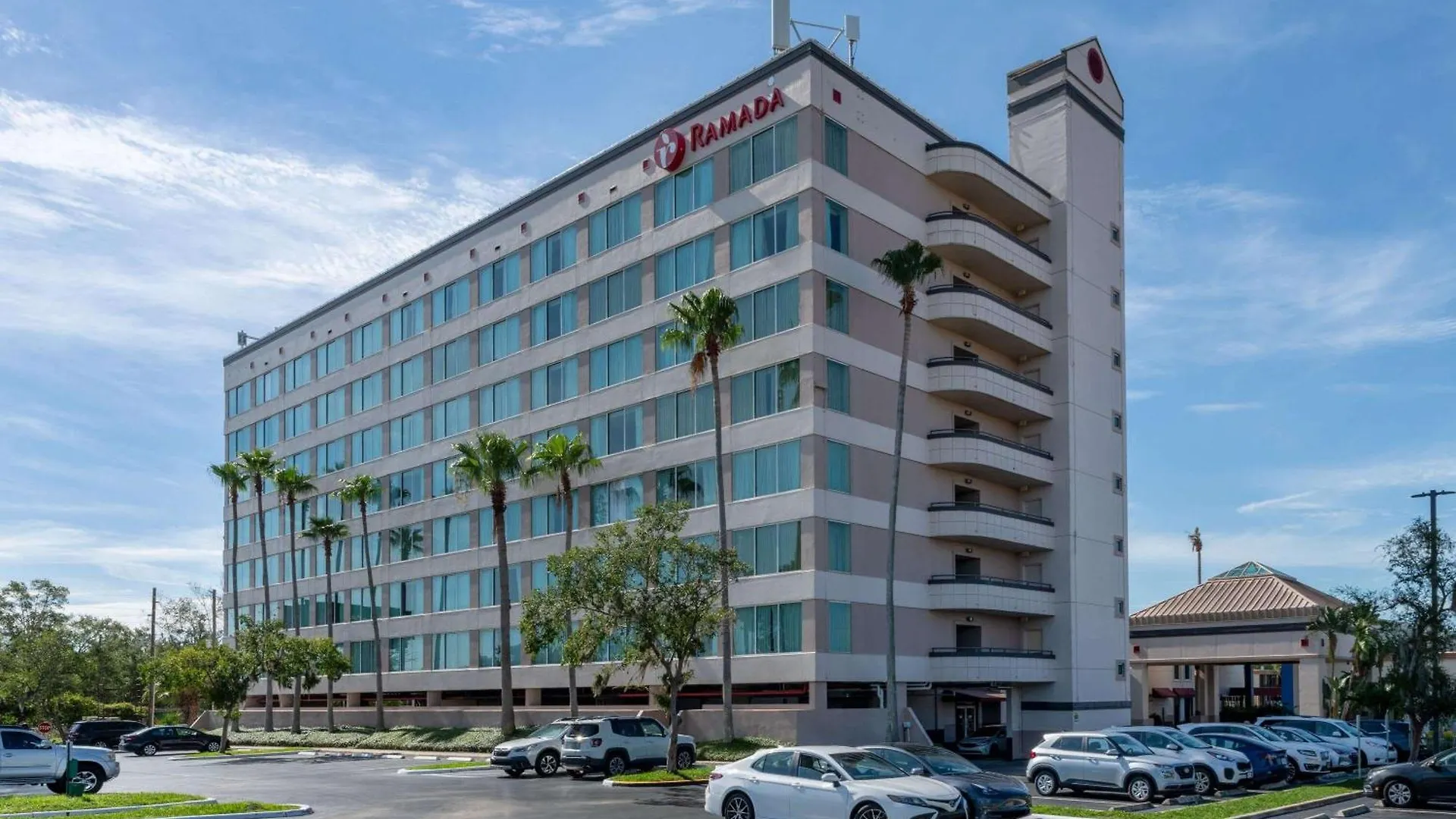 Ramada By Wyndham Kissimmee Gateway - Free Theme Park Shuttle Four Corners