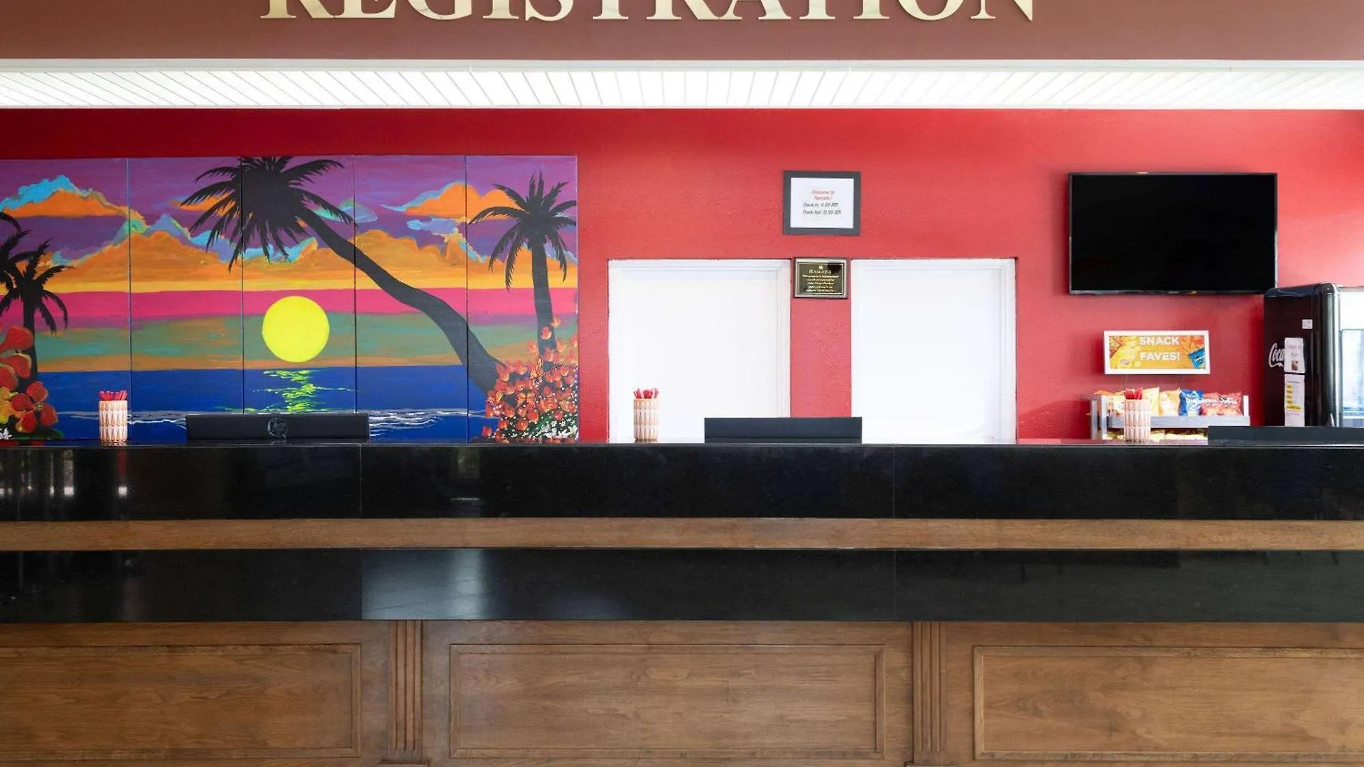 Ramada By Wyndham Kissimmee Gateway - Free Theme Park Shuttle Hotel
