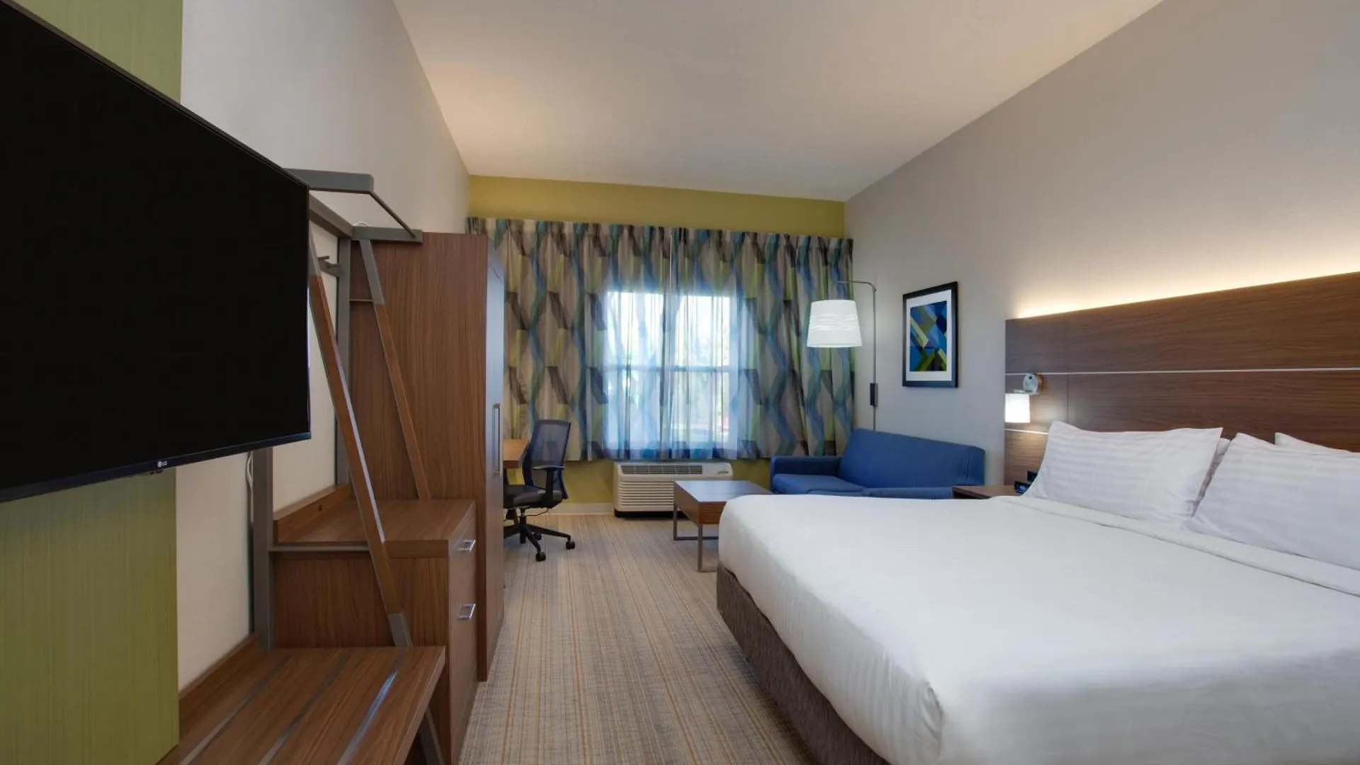 Hotell Holiday Express & International Airport By Ihg