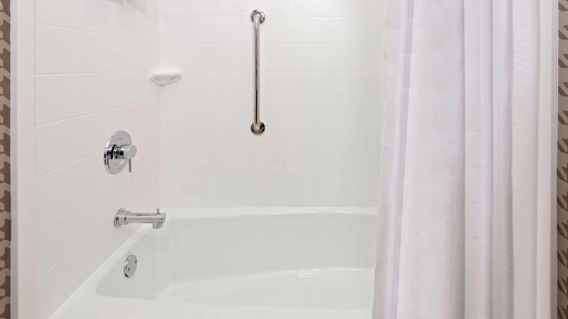Home2 By Hilton Near Universal Hotel 3*