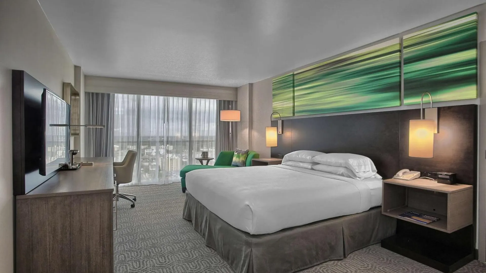Doubletree By Hilton At The Entrance To Universal Orlando