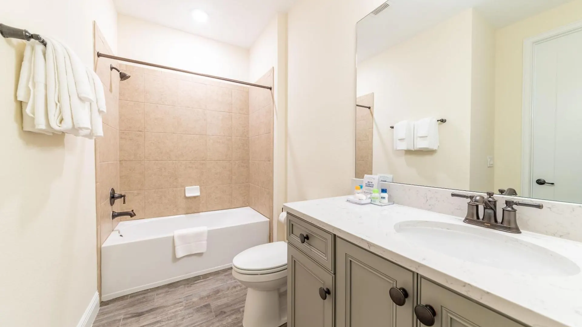 High Tide With Private Pool Near With Margaritaville Access - 8053su