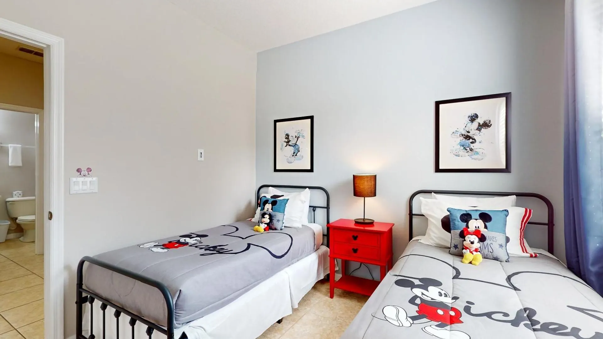Mickey Manor - Oakwater Holiday home *
