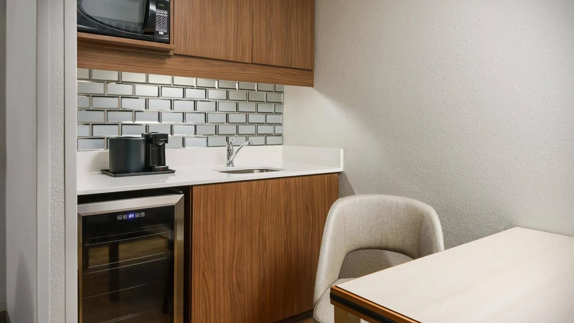 Courtyard By Marriott Orlando Buena Vista At Vista Centre Hotel