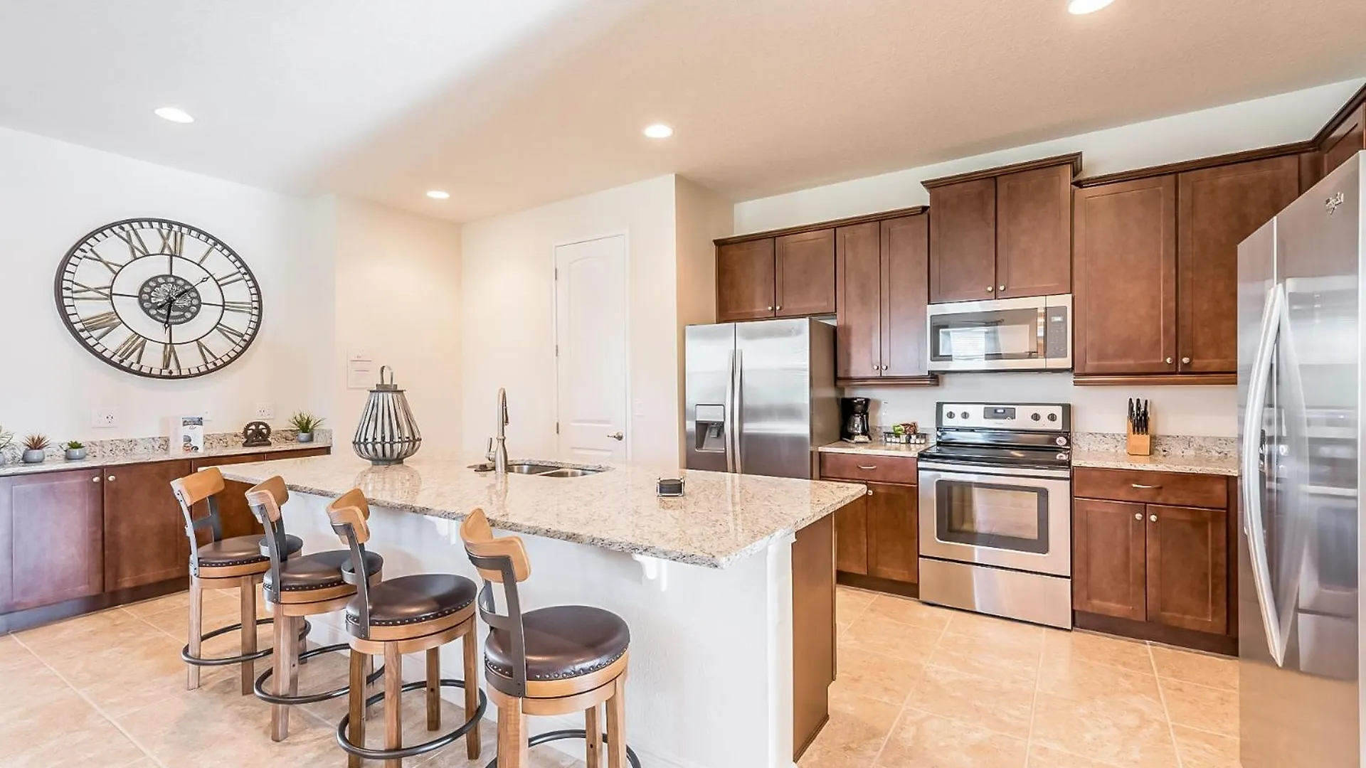 Spacious By Rentyl Near With Private Pool & Amenities - 391f Orlando