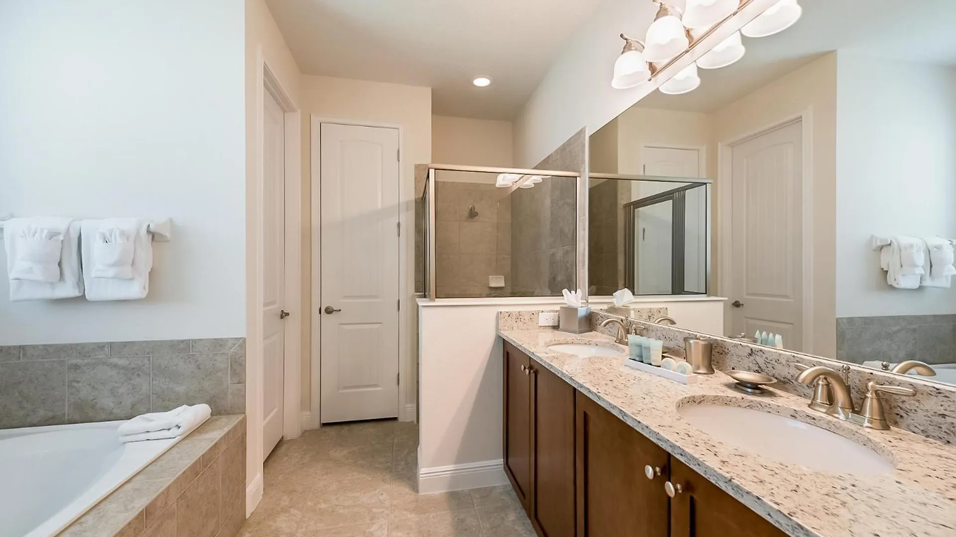 Semesterbostad Spacious By Rentyl Near With Private Pool & Amenities - 391f *