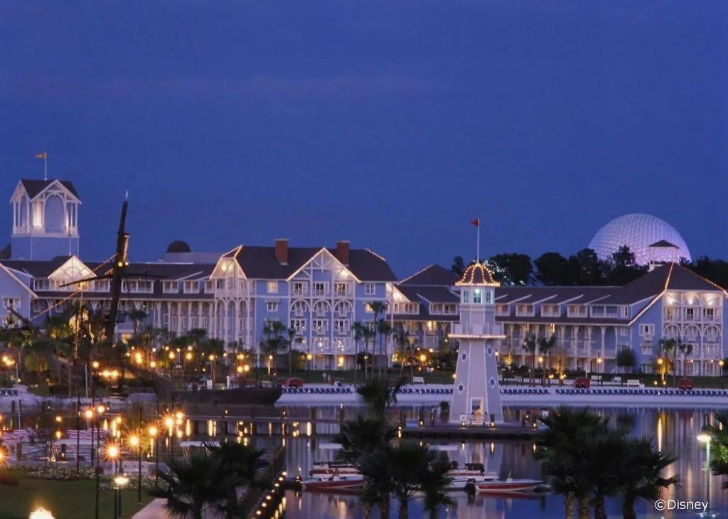 Disney's Club 4*
