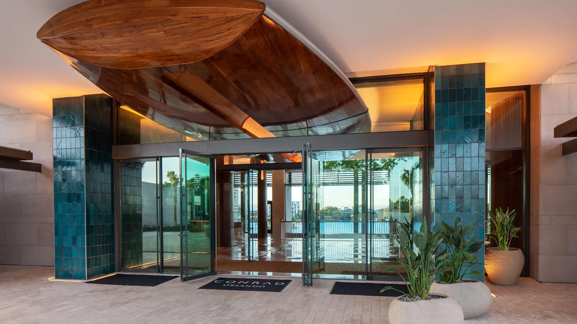 Conrad 5*