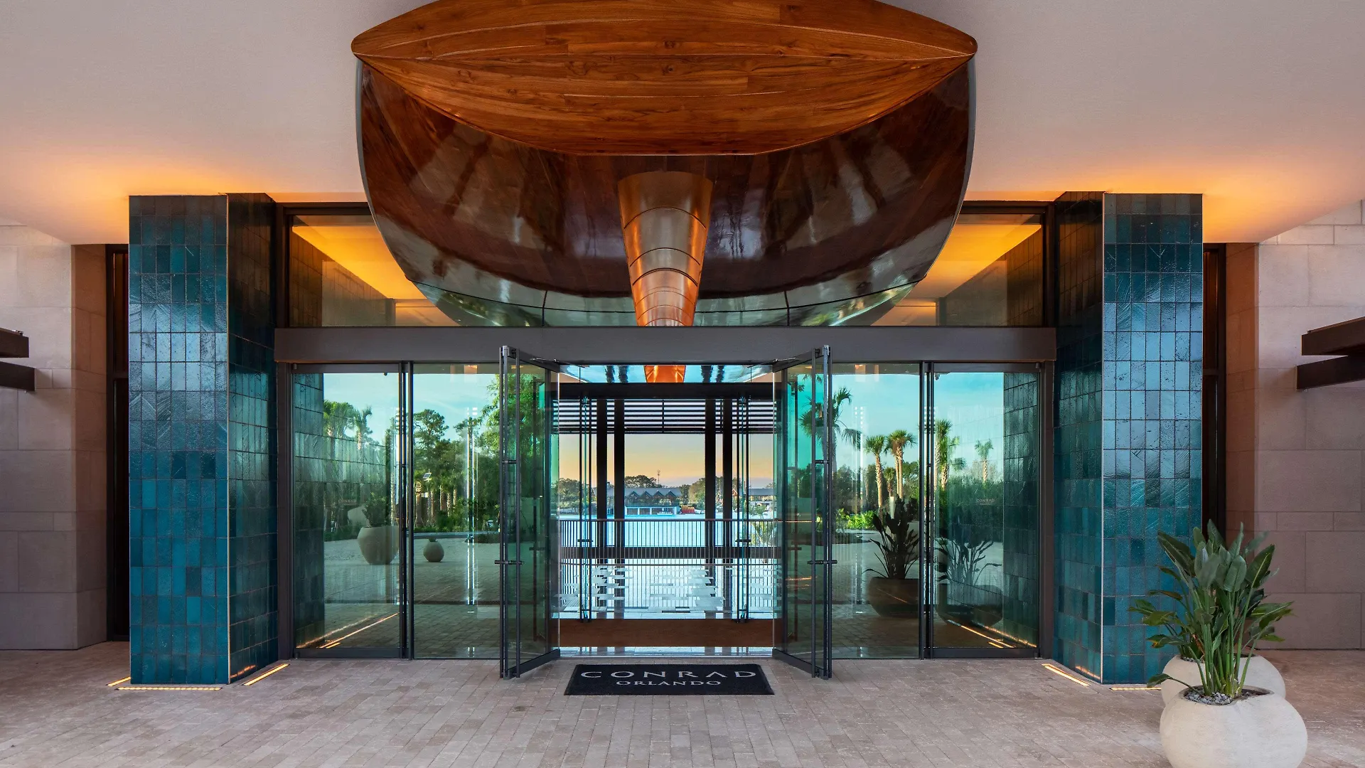 Conrad 5*