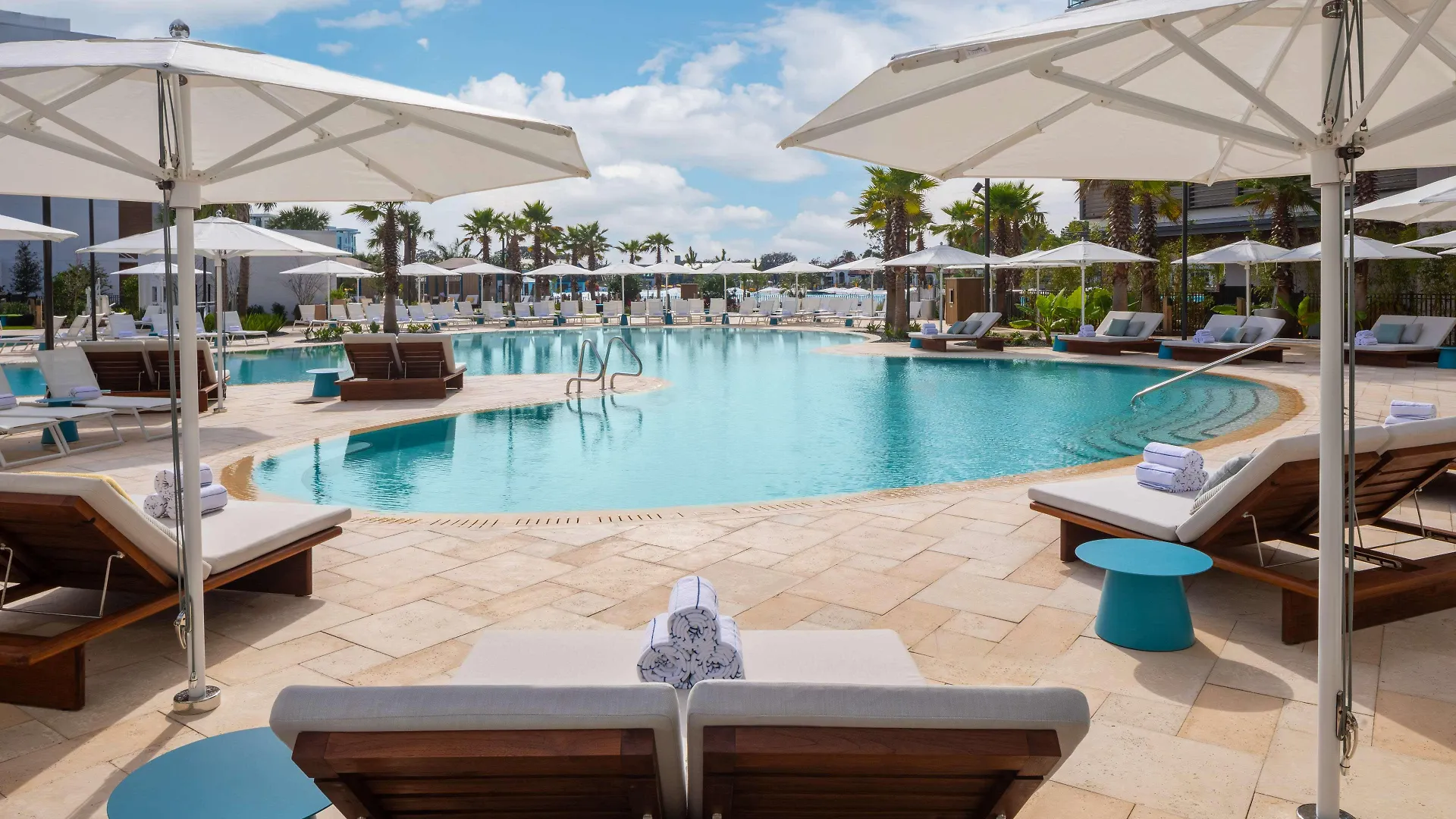 Semesteranläggning (resort) Conrad 5*