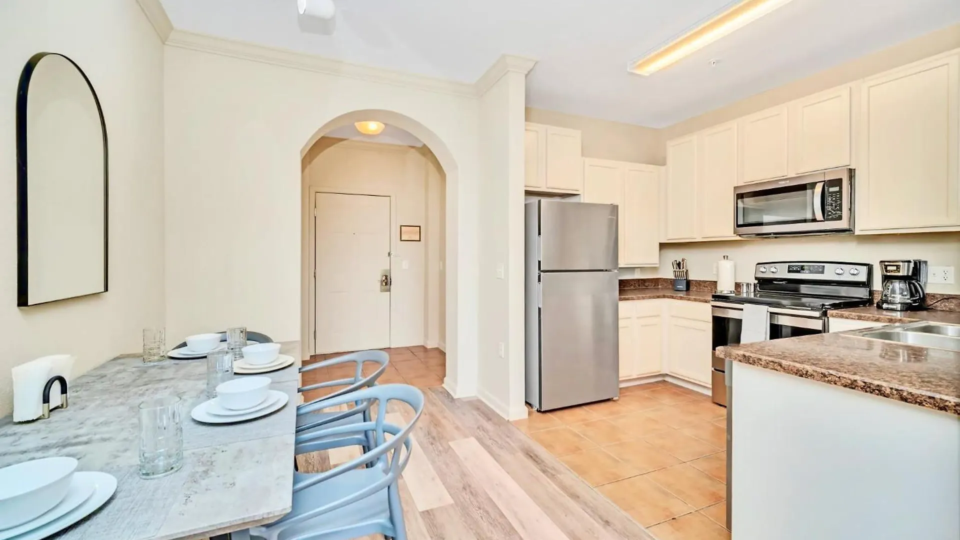 Bright - 2br With Pool & Hot Tub, Near Disney! 別荘 *