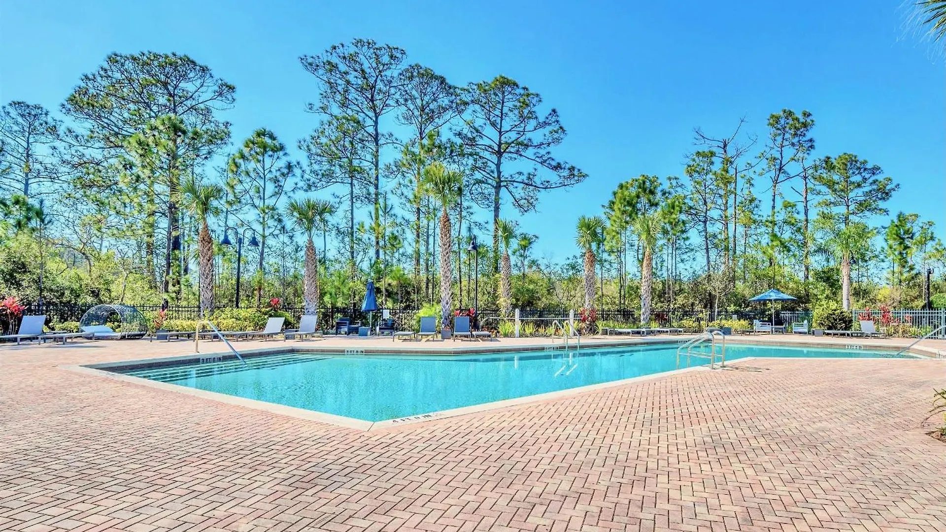 Bright - 2br With Pool & Hot Tub, Near Disney!