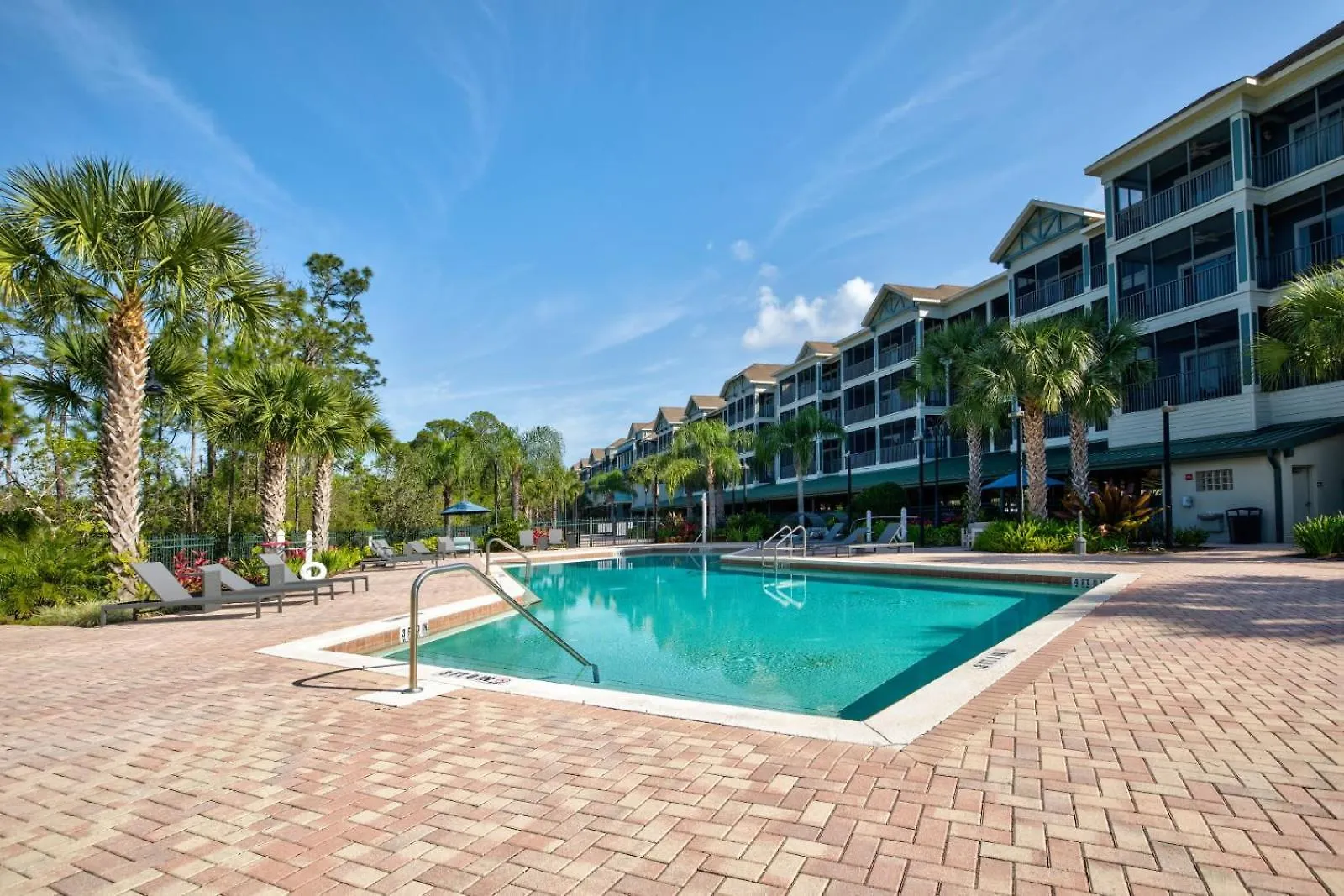 3br With Hot Tub And Pool - Near