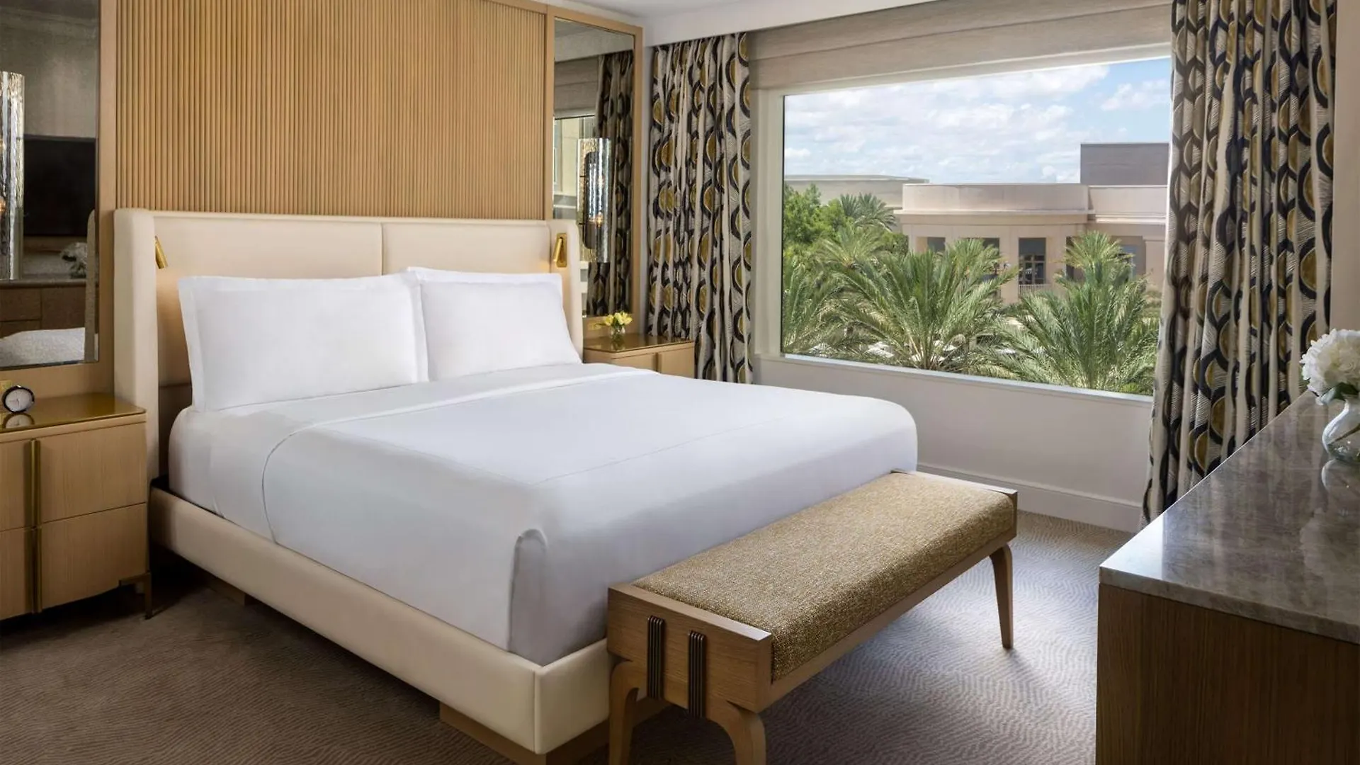 Waldorf Astoria Orlando - An Official Walt World 5*