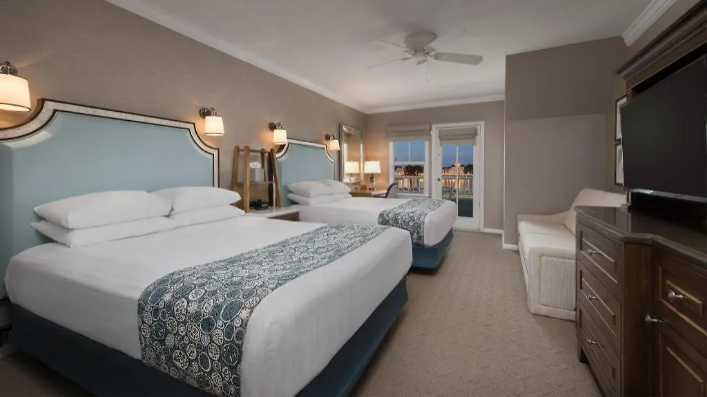 Semesteranläggning (resort) Disney's Club 4*