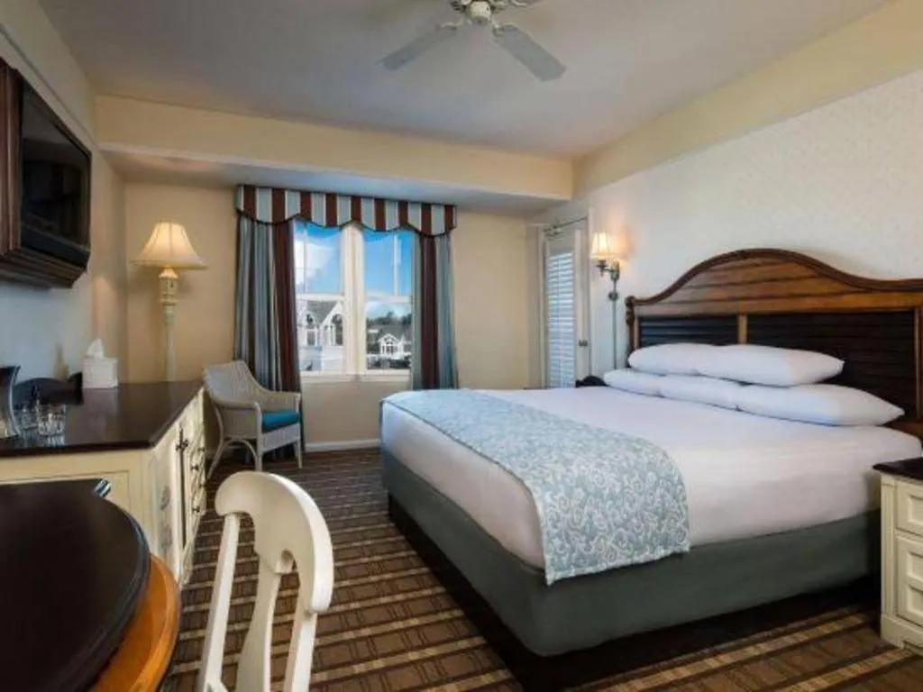 Disney's Club 4*