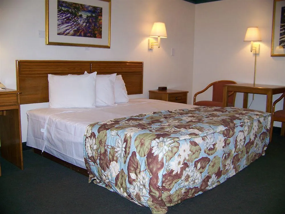 Budget And Suites West 호텔 2*