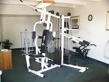 Budget And Suites West 2*