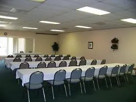 Budget And Suites West 2*