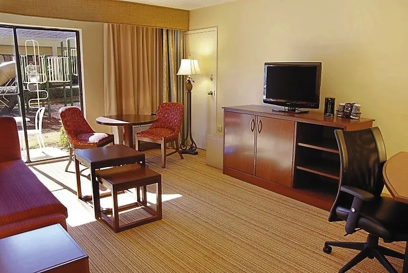 Hotel Courtyard By Marriott Orlando Buena Vista At Vista Centre 3*