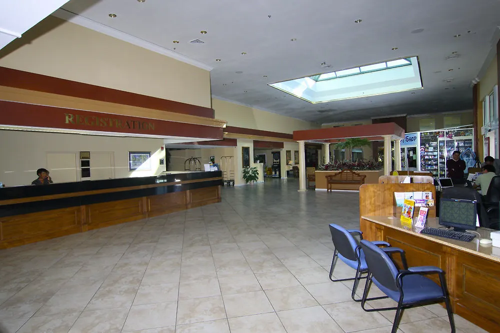 Ramada By Wyndham Kissimmee Gateway - Free Theme Park Shuttle Hotel Four Corners