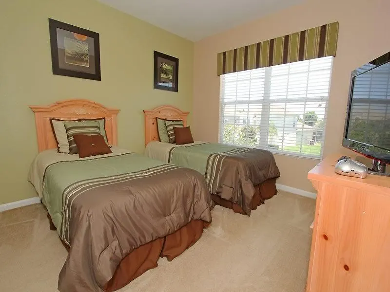 Gorgeous 5 Bedroom 5 Bath Pool In Windsor Hills Casa de Férias