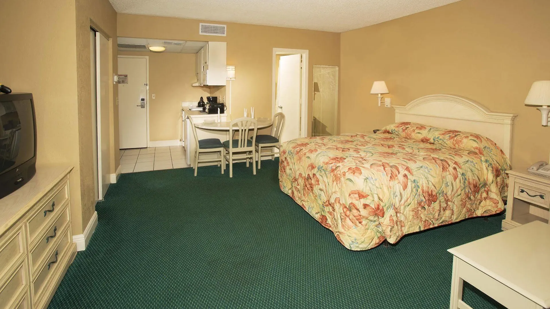 Enclave Suites, A Staysky & Near Universal