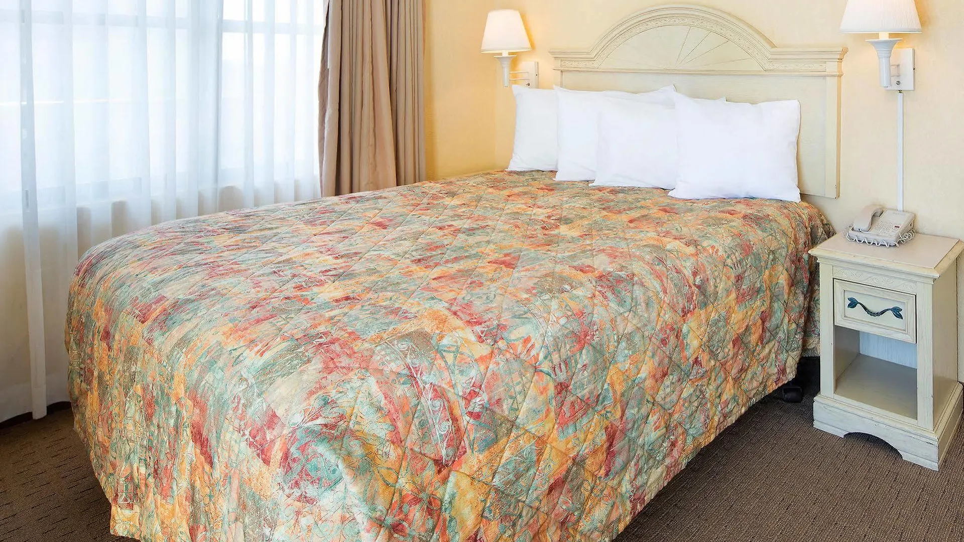 Enclave Suites, A Staysky & Near Universal Hotel 3*