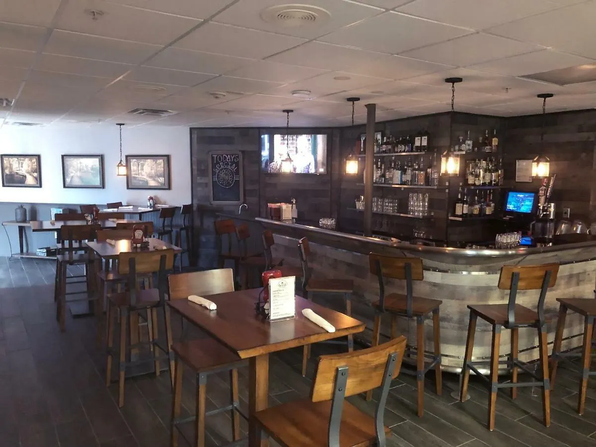 Enclave Suites, A Staysky & Near Universal